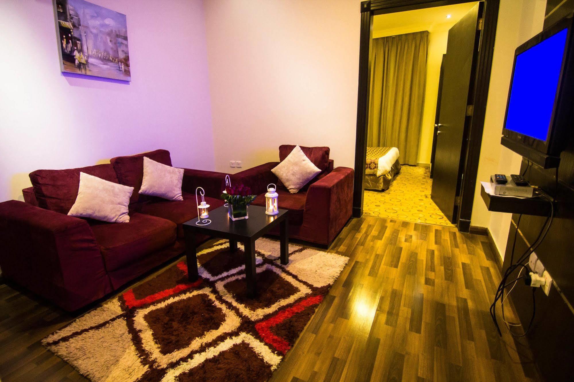 Al Makan Suites 101 By Al Azmy Riad Exterior foto